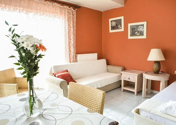 Sunny Apartments - Ex Zoi Studios